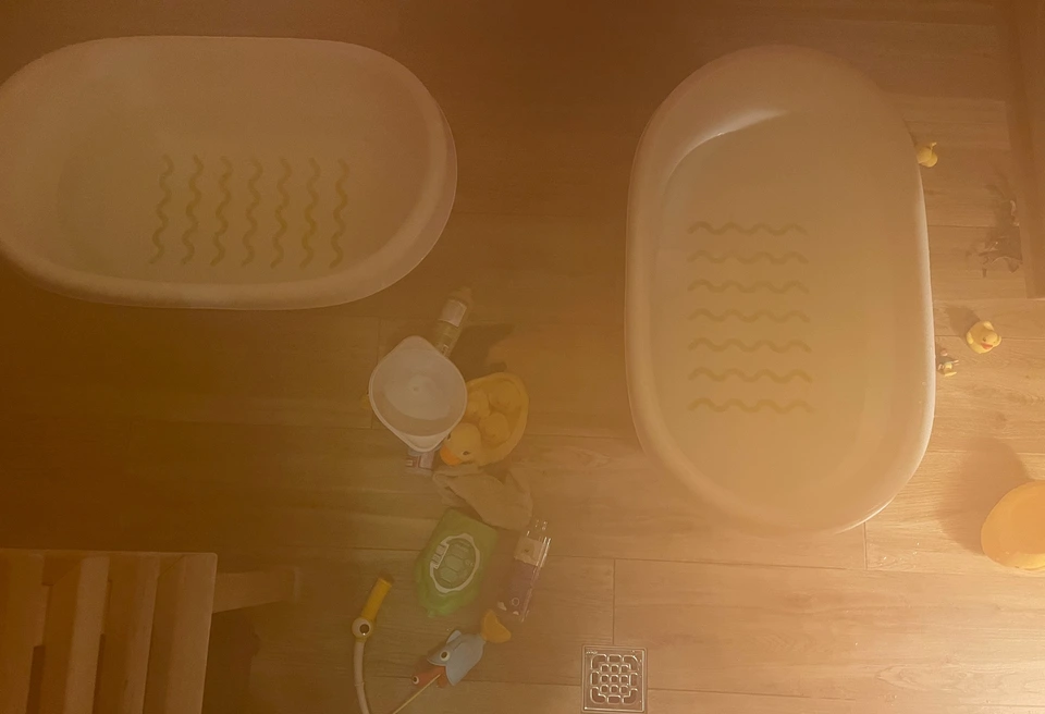 &ldquo;Kid bathtubs in the steam of sauna&rdquo;
